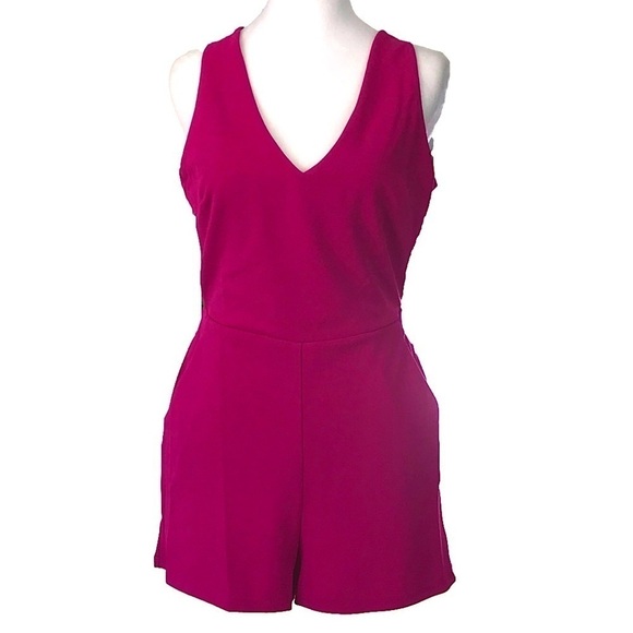 Shorts Romper Hot Pink Raspberry Fuchsia crisscross back & pockets Women’s Sz M - Picture 2 of 10